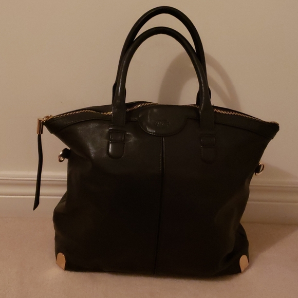 Vince Camuto Handbags - Vince Camuto handbag